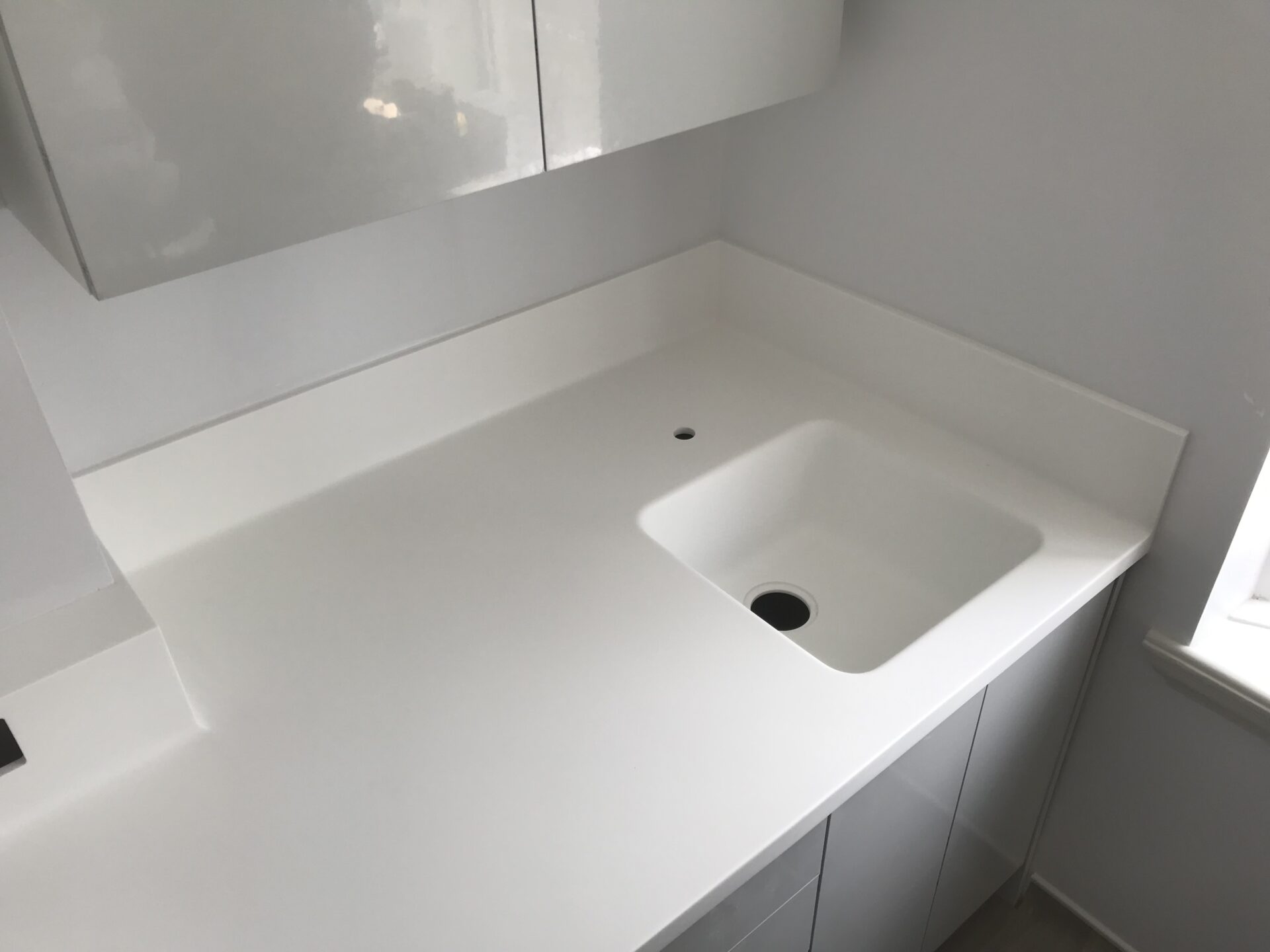 Dental Worktops LG Himacs Alpine White w